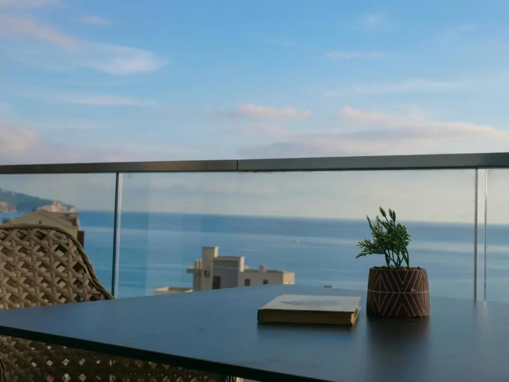 Апартаменты Tiger apartment in Elia Residence