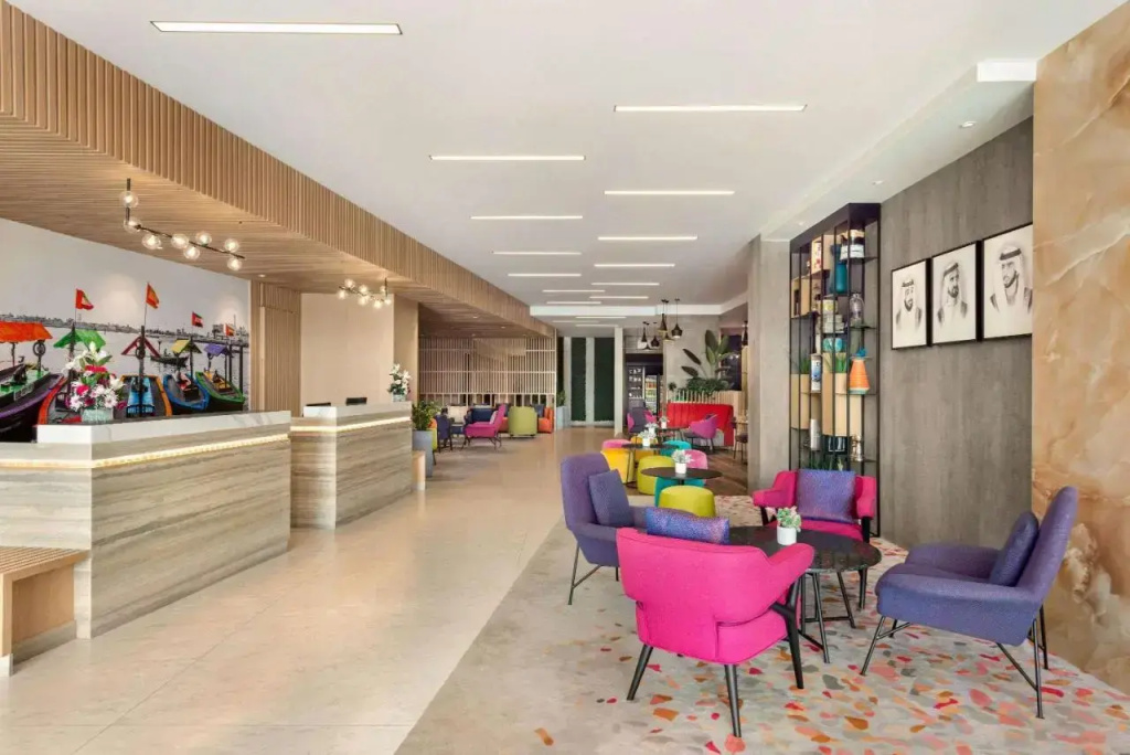 Отель La Quinta by Wyndham Dubai Jumeirah
