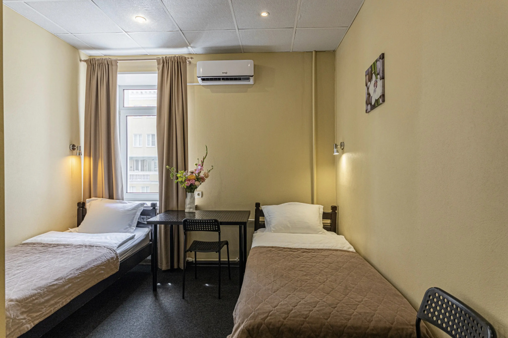 Mini-Hotel Entrance N2