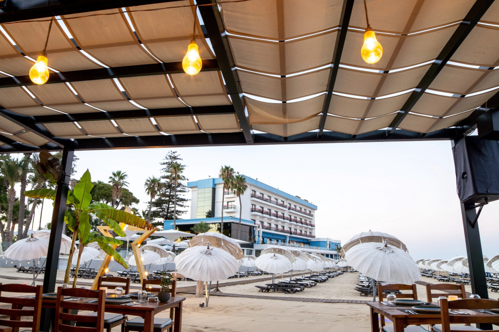 Отель Arkin Palm Beach