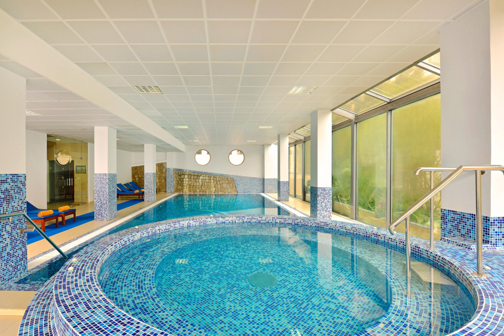 Отель Iberostar Waves Bellevue