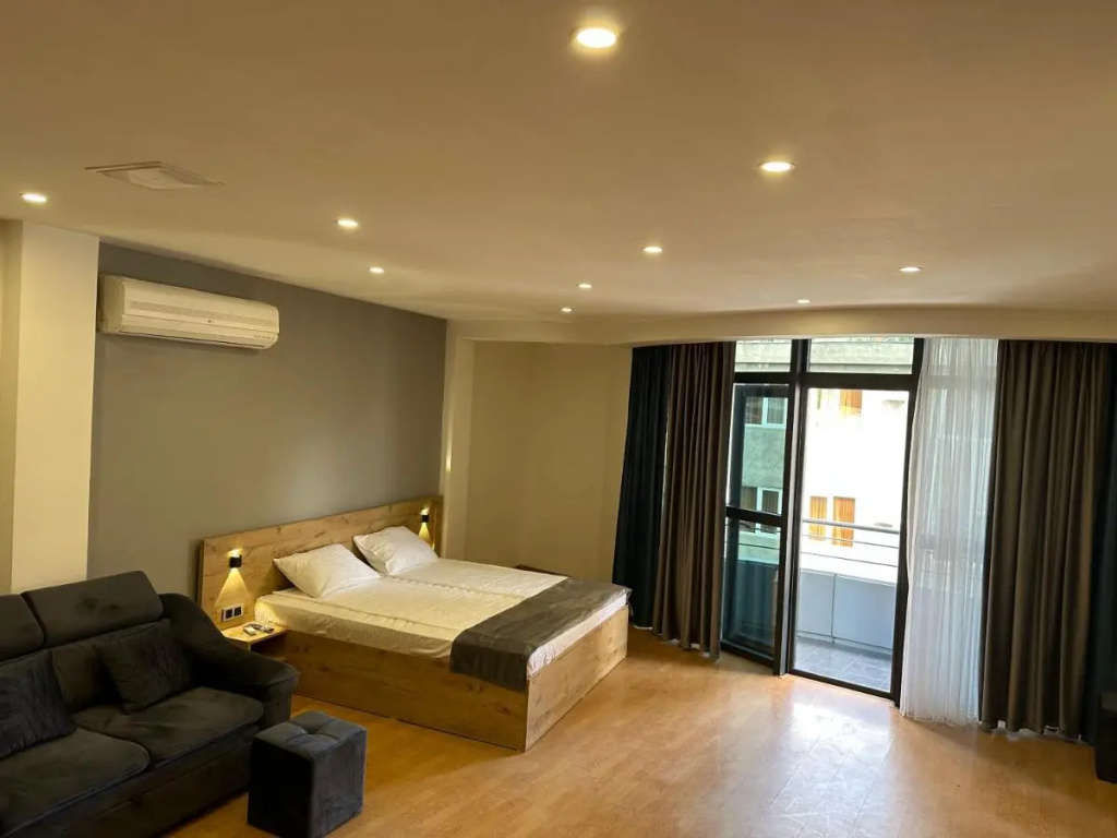 Hotel Friendly YVN