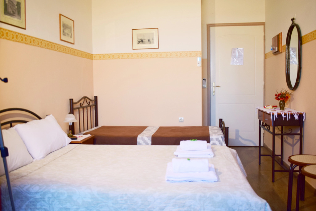 Stoa Rooms