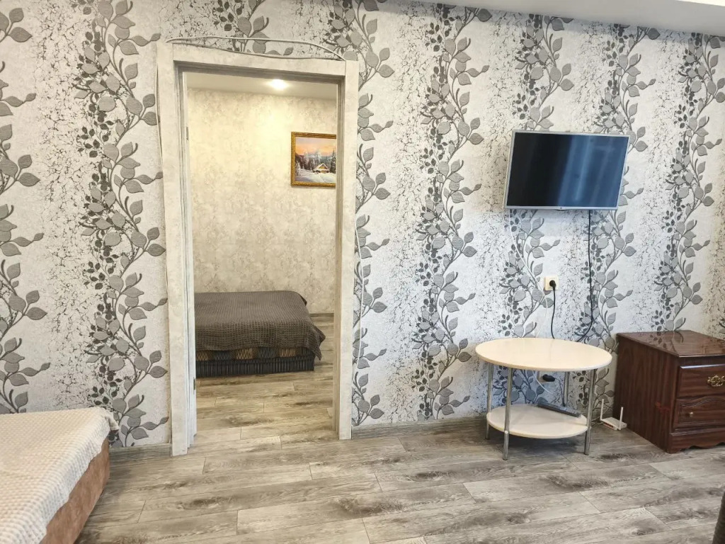 Квартира трёхкомнатная вблизи Сквера Энтузиастов
