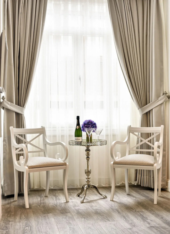 Mirrors Hotel İstanbul Taksim City Center