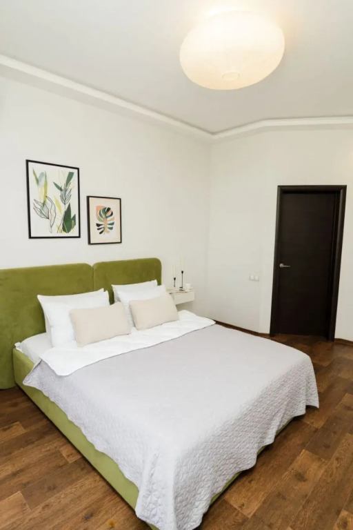 Квартира Двухкомнатная 60 м²