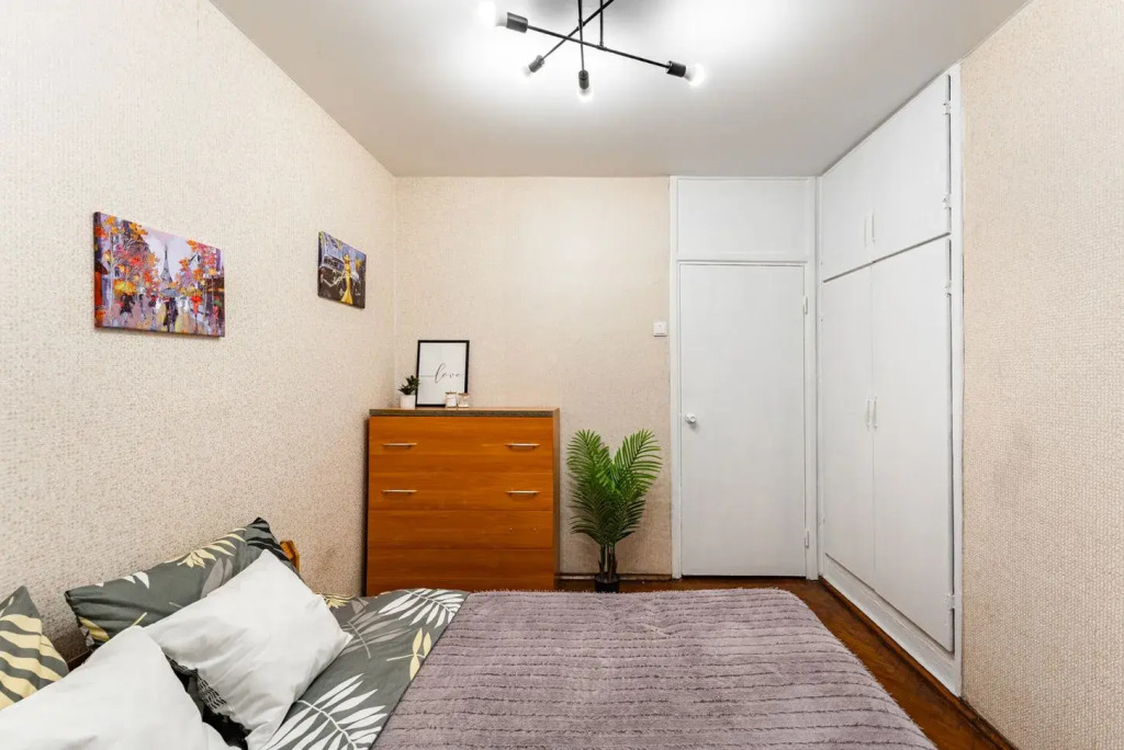 Ryadom s Parkom Flat