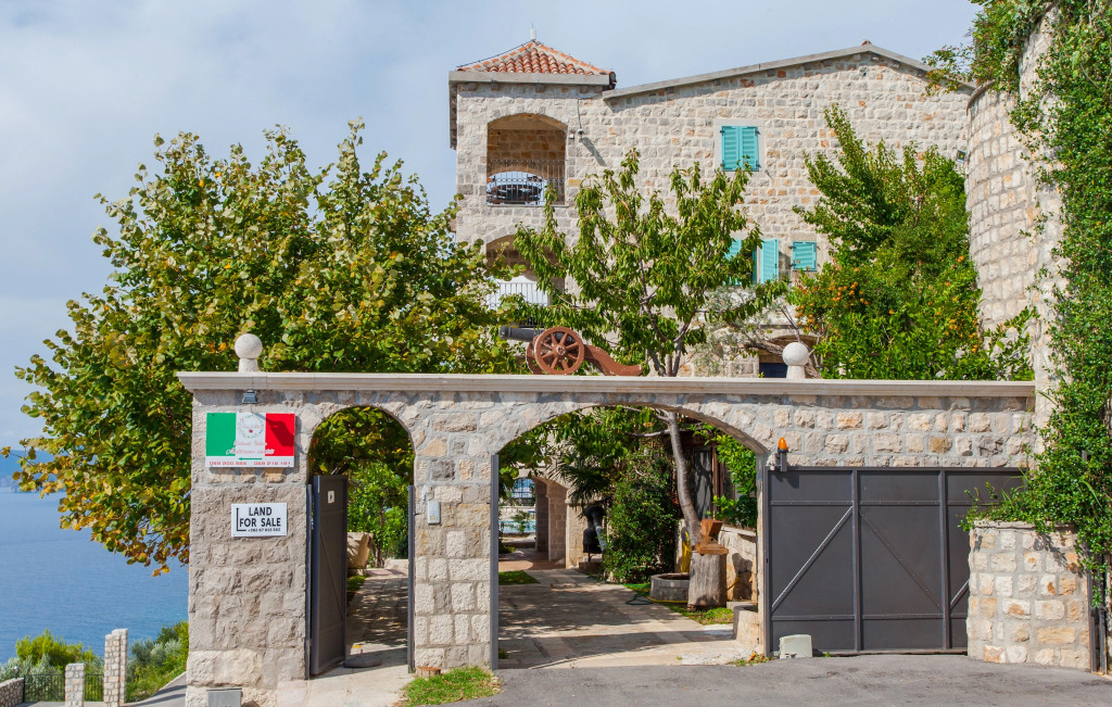 Castello degli Aranci Eco Resort