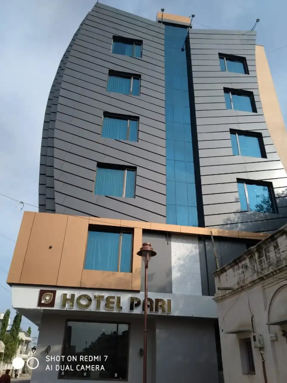 Отель Pari