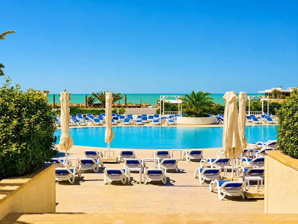 Апартаменты The Grand Sea Breeze One Bedroom