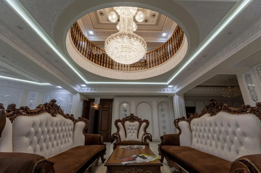 Ark Hotel