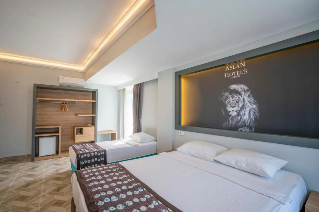 Aslan Corner Hotel