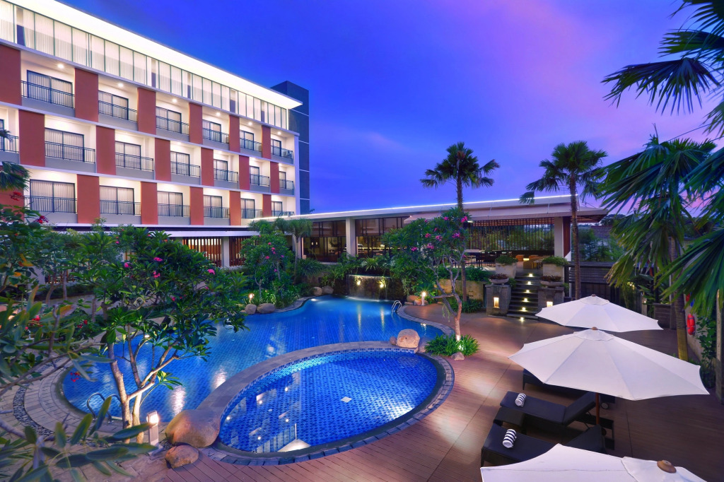 Отель Aston Bojonegoro City Hotel