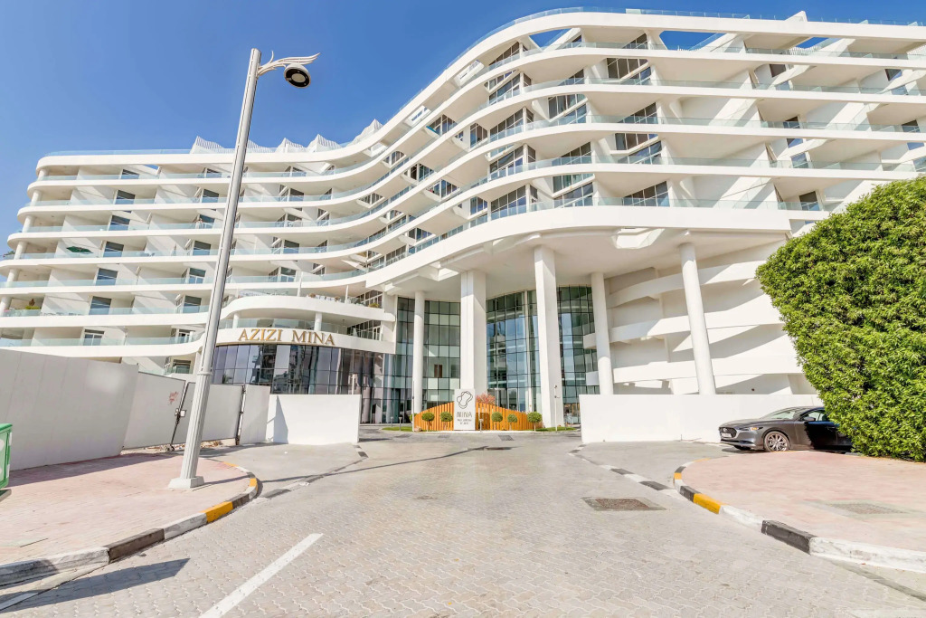 Апарт-отель Globalstay Azizi Mina Apartment with Balcony Sea View