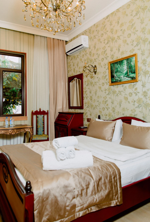 Royal Antique Boutique Hotel