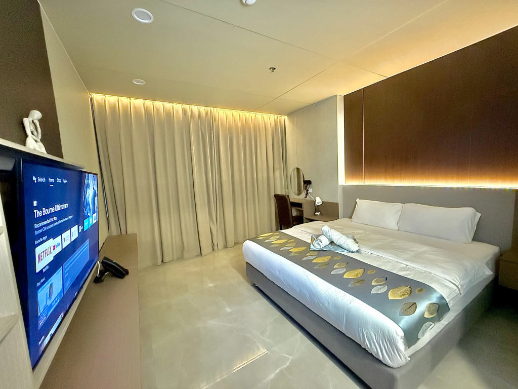 Skyport Hotel