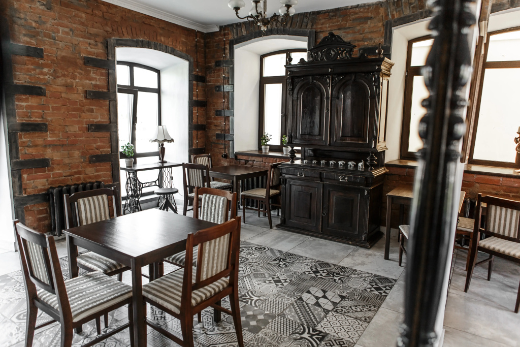 Отель Brick Walls Hotel