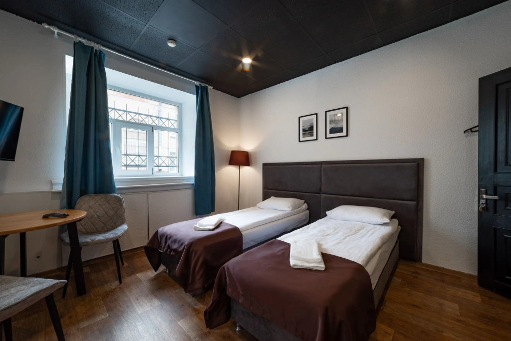Отель PROLOFT city hostel & rooms