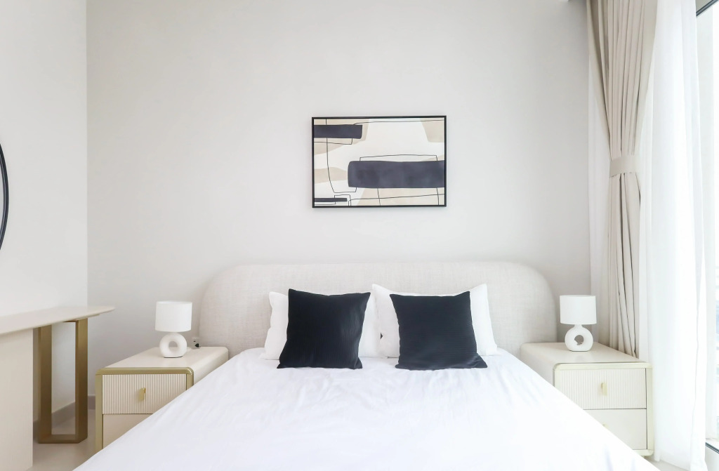 Апартаменты Elite LUX Holiday Homes - Dubai Creek Oasis: 2BR Luxe w/ Burj View