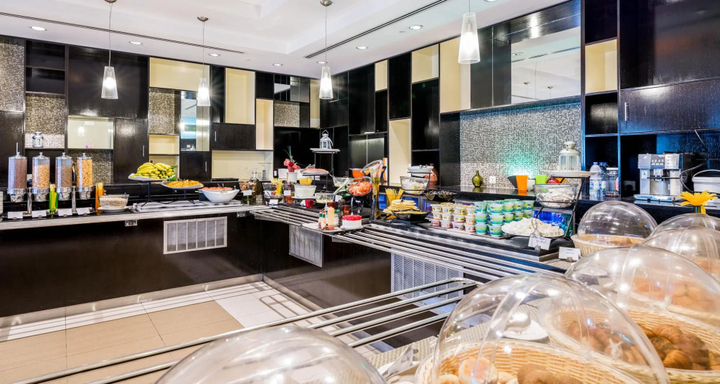 Holiday Inn Express Dubai Internet City by IHG