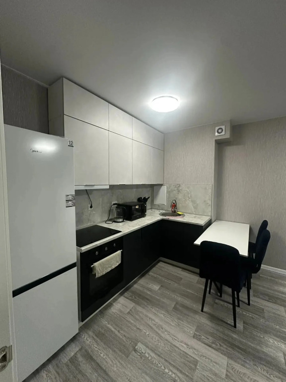 Квартира Home Hotel в Жк Околица