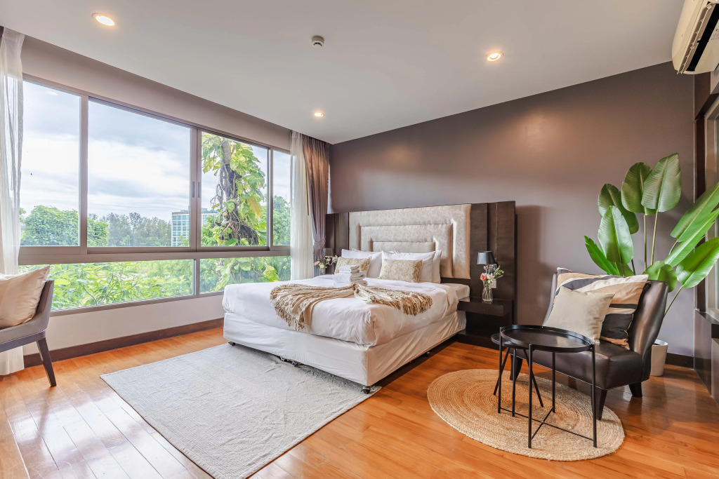 Апартаменты Majestic 2BR Residence with garden view in Regent