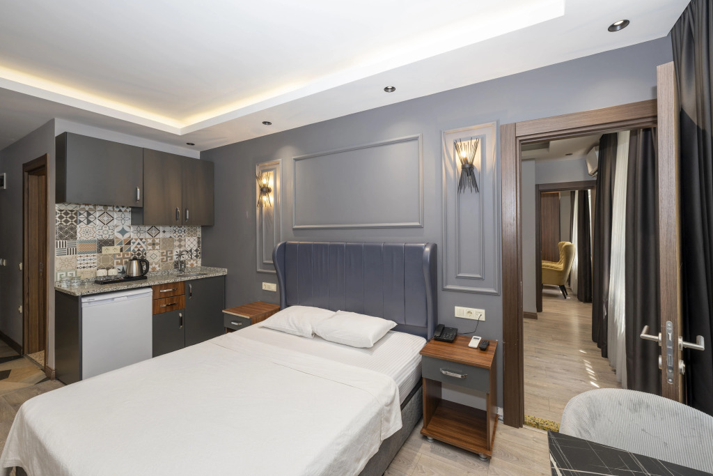 Отель Comfort Suites