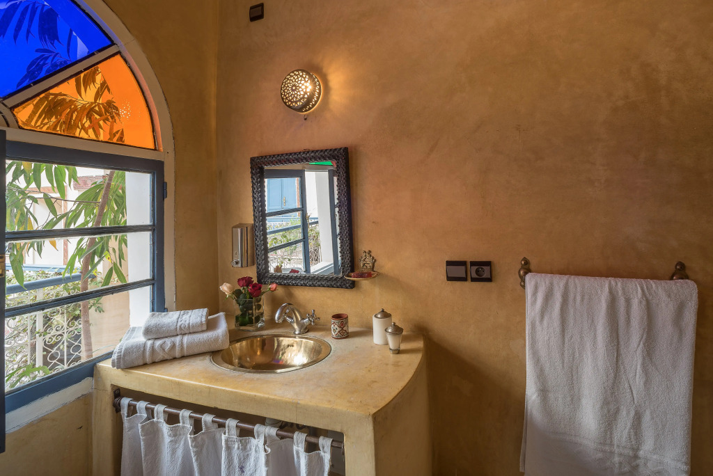 Riad Azalia