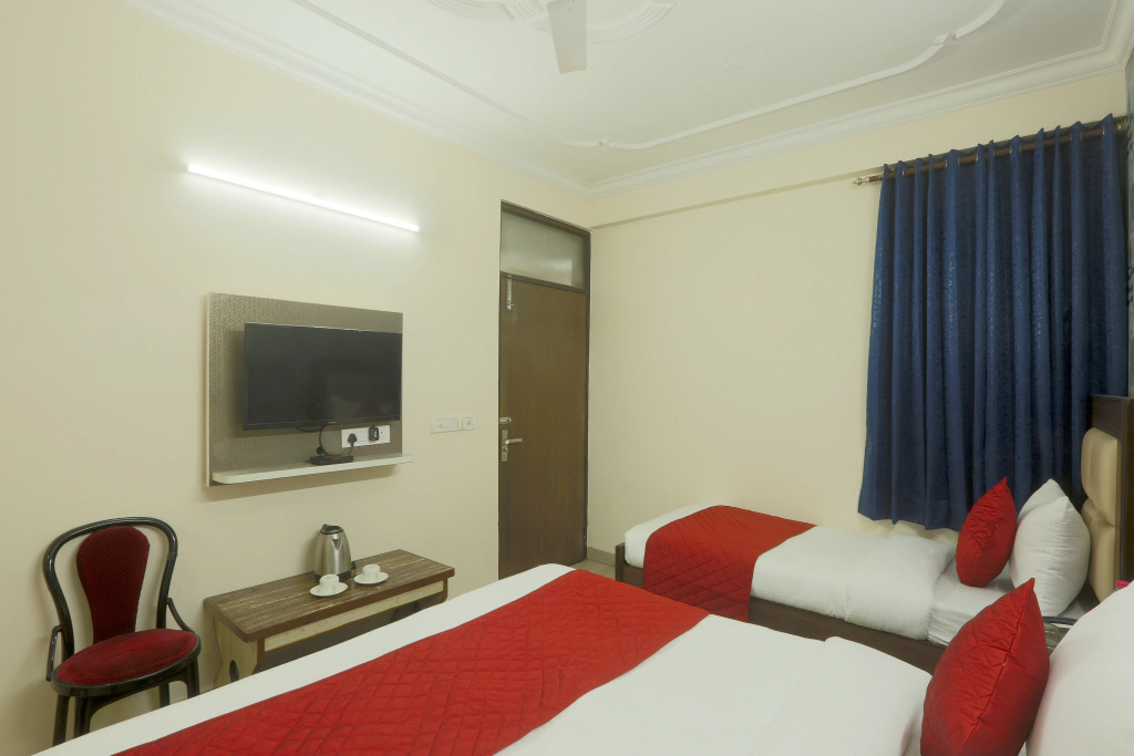 Отель Airport Mayank Residency