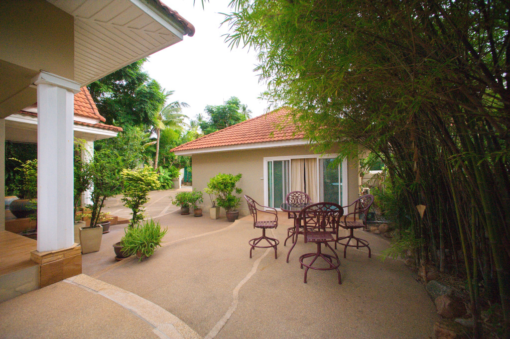 Beachfront Art Villa Samui