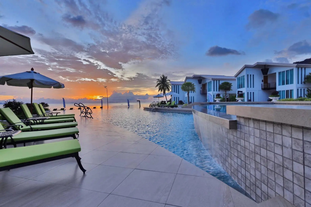 Vannee Golden Sands Beachfront Resort