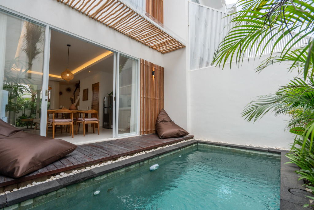 Вилла Brand New Sunrise Bliss Townhouse Poolside Stay