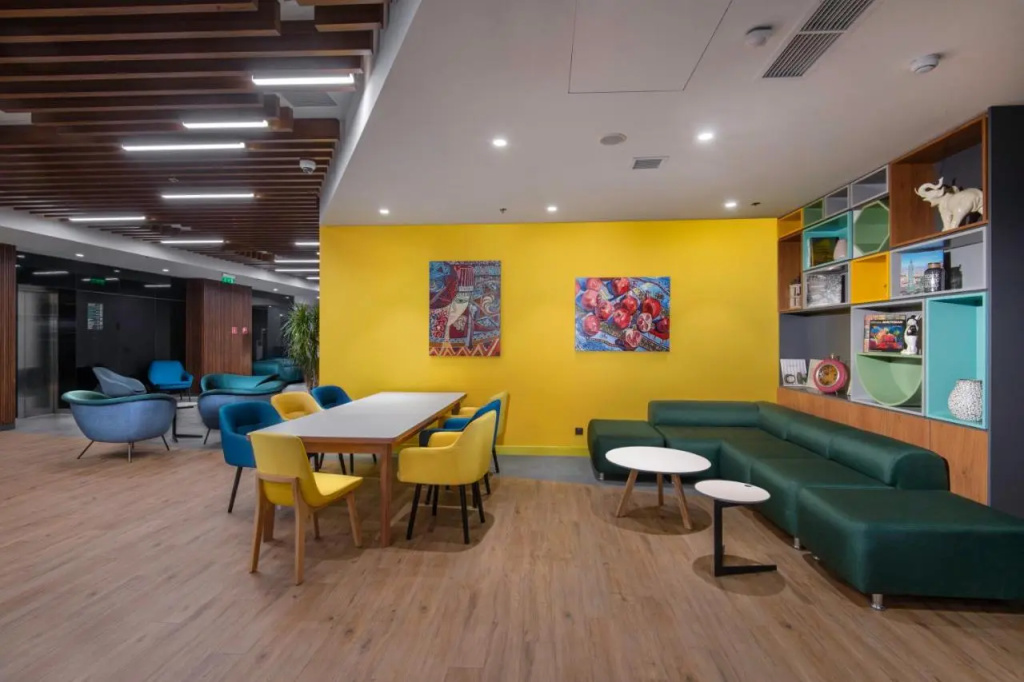 Holiday Inn Yerevan - Republic Square by IHG