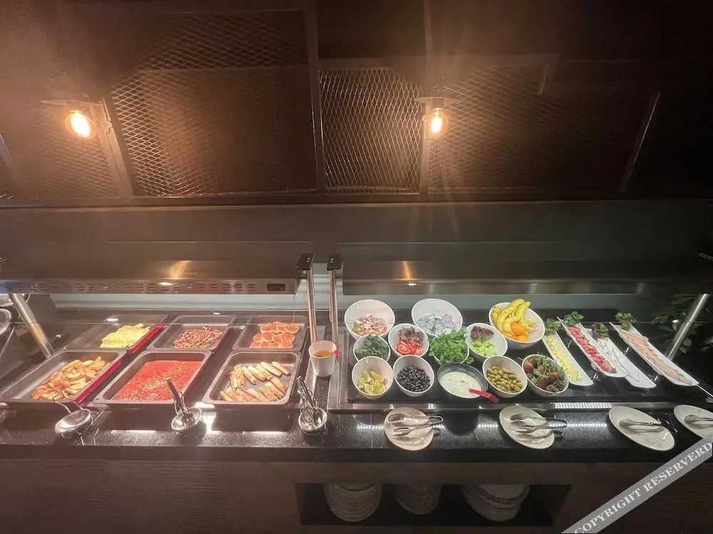 Pure Blanche Hotel