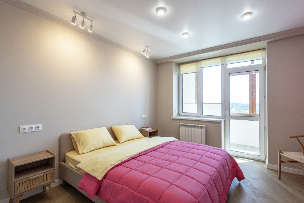 Апартаменты Новые 3х-комнатные апартаменты в центре Омска, 85 м², до 6 гостей