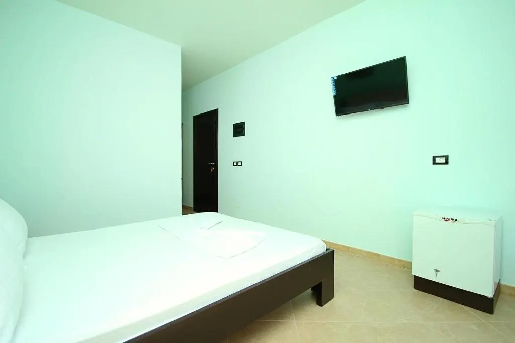 Отель Al Hotel