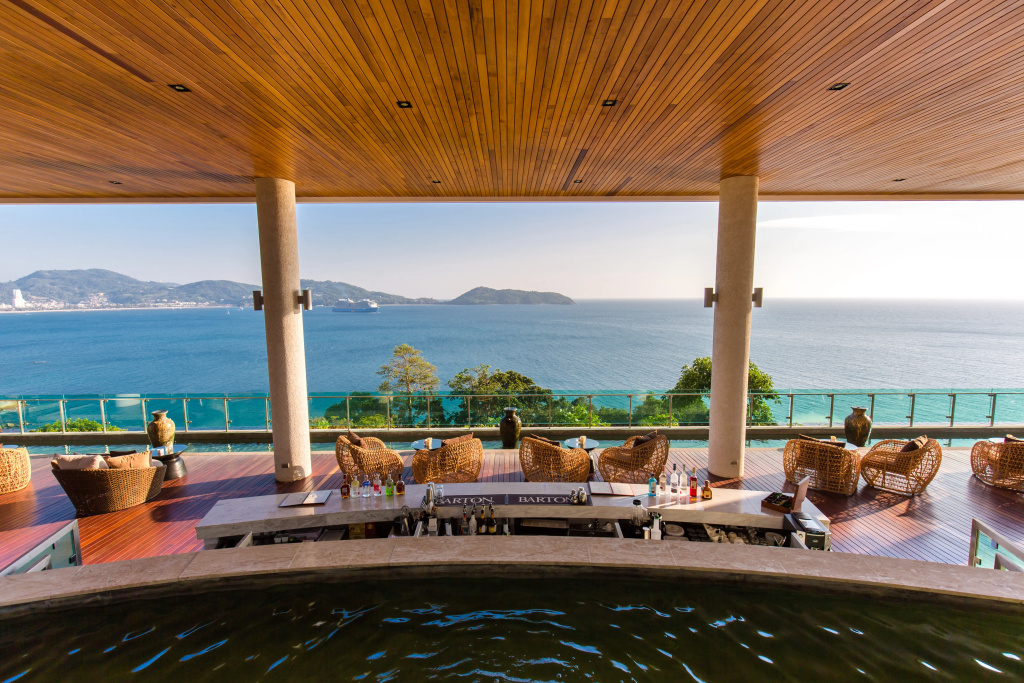 Отель Wyndham Grand Phuket Kalim Bay