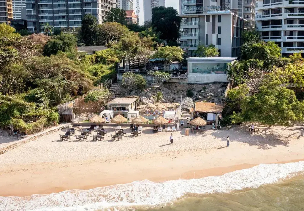 Mayaana Beach Resort Pattaya - Formerly Golden Tulip Pattaya Beach Resort