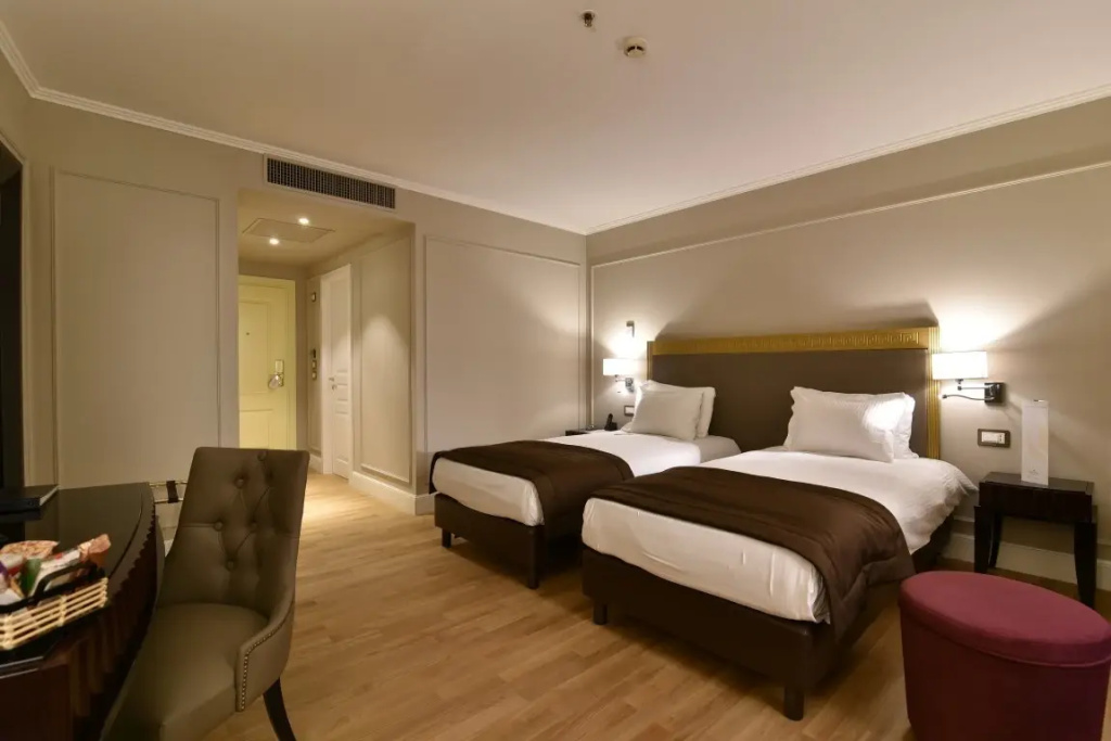 Royal Tulip Grand Hotel Yerevan