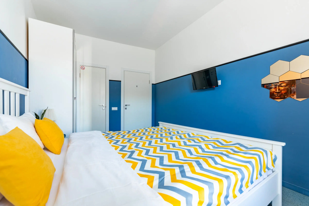 Меблированные комнаты Chevron Inn