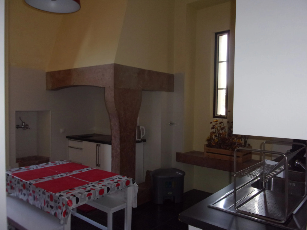 Hostel 402