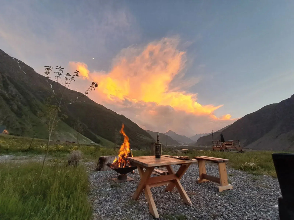 Шале Kazbegi Spa Resort Cottages