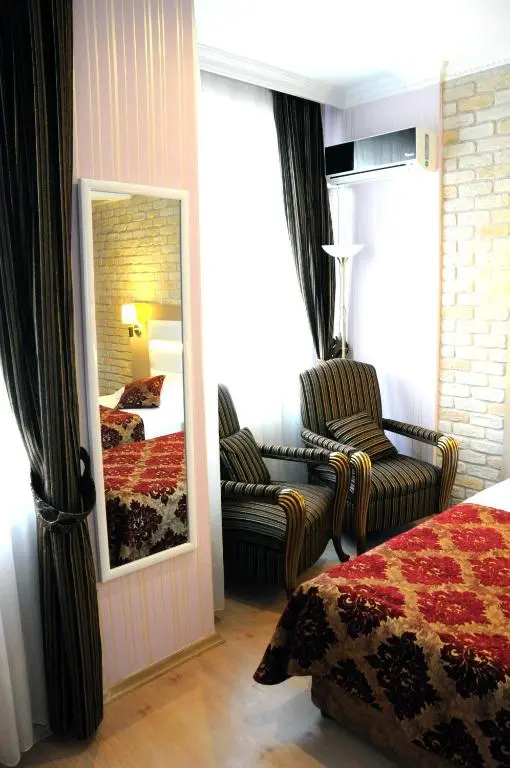 Nil Hotel