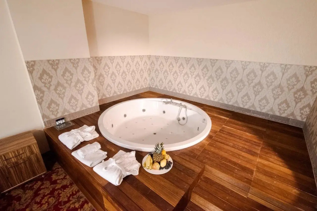 Отель Grand Hotel & Convention Center Karaman