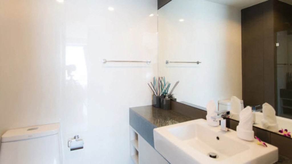 Отель ZEN Premium Surin Beach