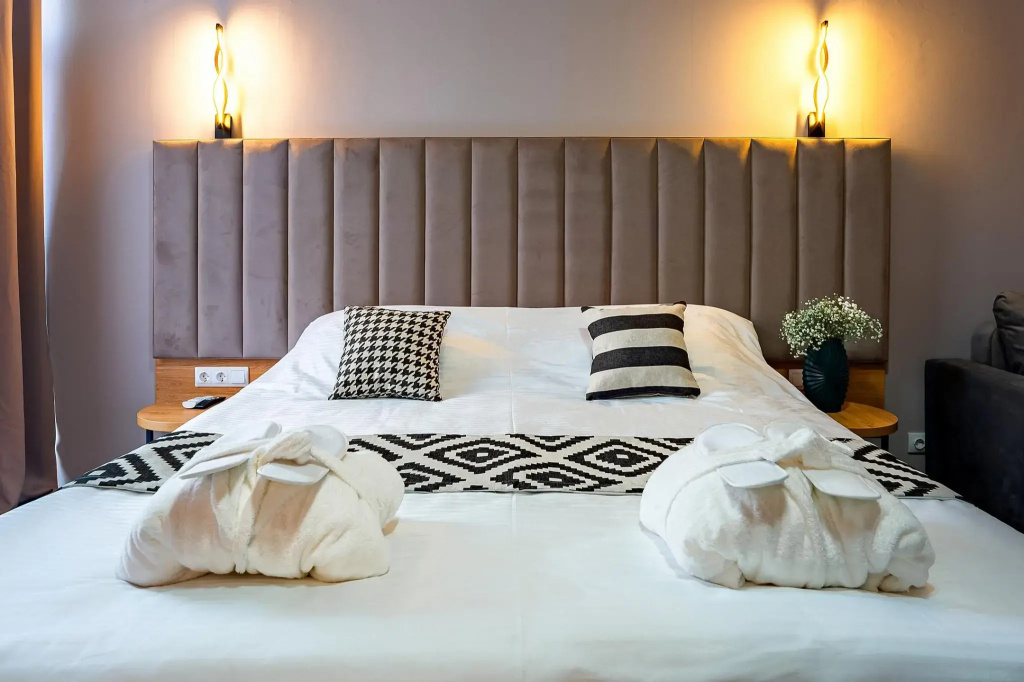 Green Land Hotel