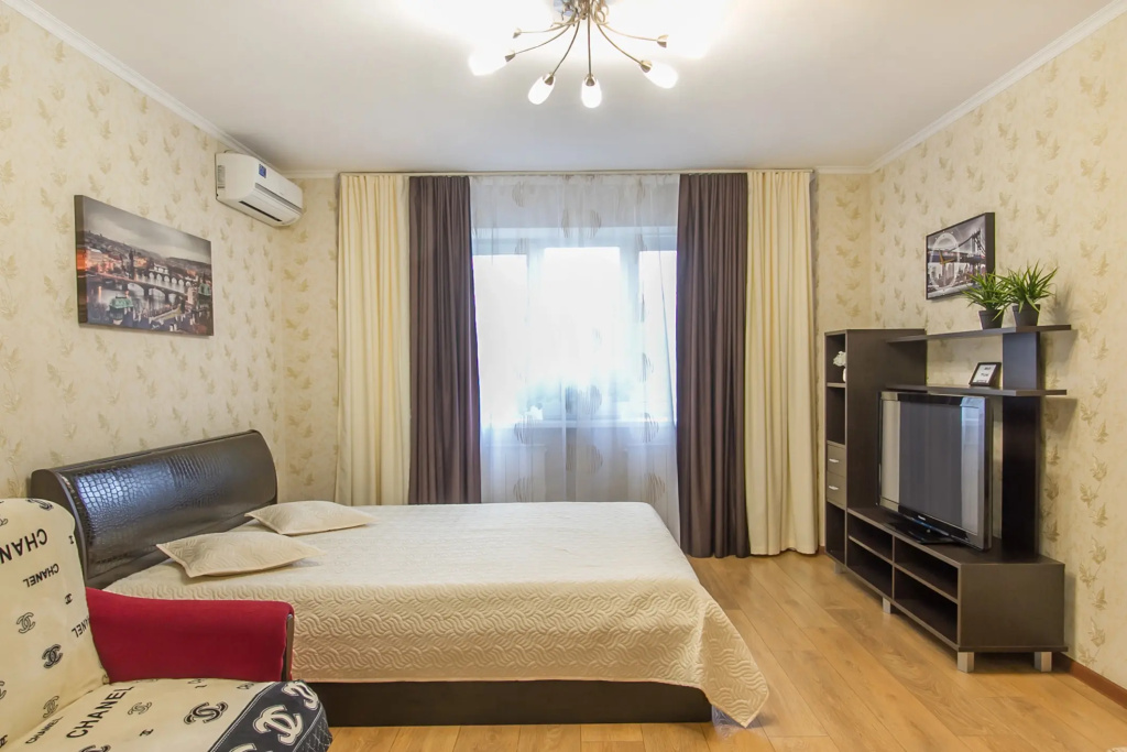 Apartment On Perevertkina 24а