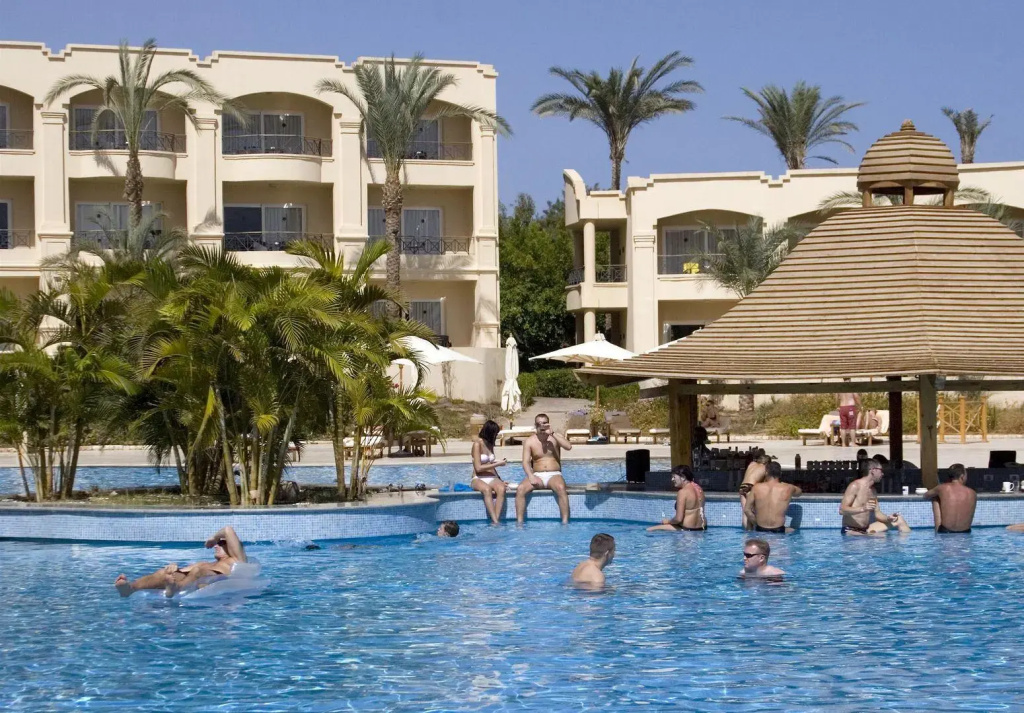 Cleopatra Luxury Resort Sharm