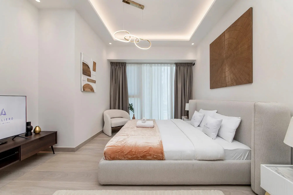 Апартаменты ME DO RE Jumeirah Lake Towers