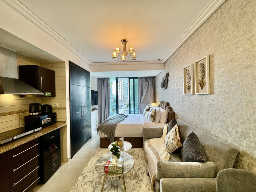 Апартаменты Cosmos Living Majestic Studio GCV2